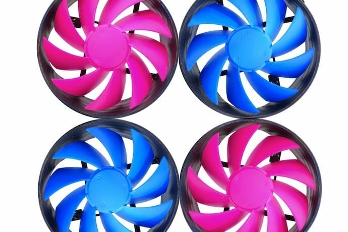 Quatro ventiladores de cooler