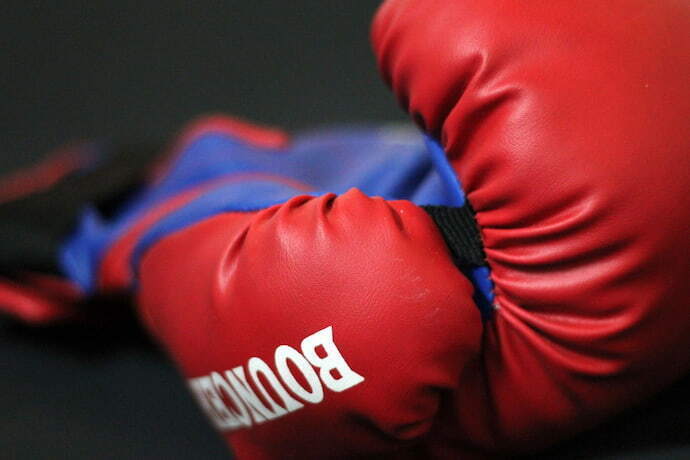 Detalhas de luva de boxe.