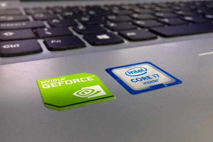 Processador Intel i7 Placa de vídeo Nvidia.