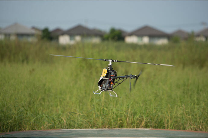 Helicóptero de controle remoto