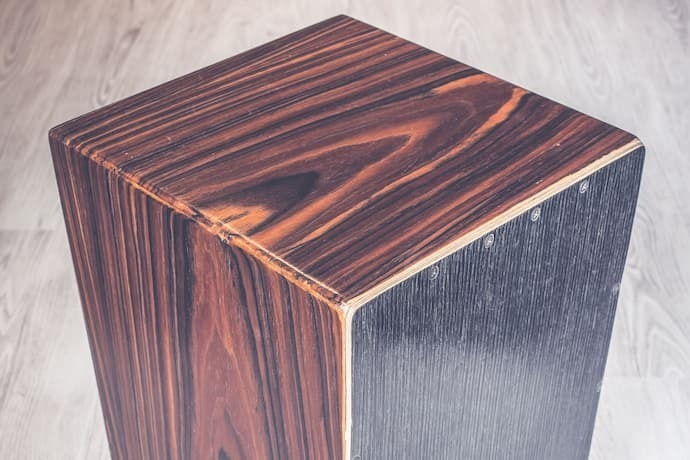 Cajon de madeira