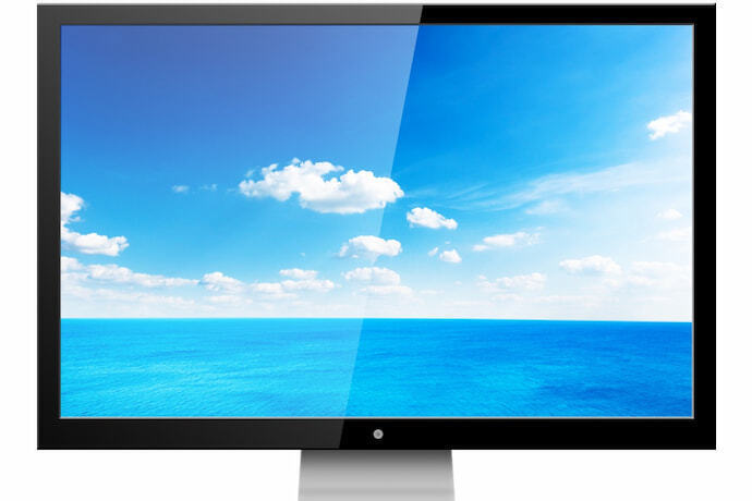 Monitor e imagem do mar