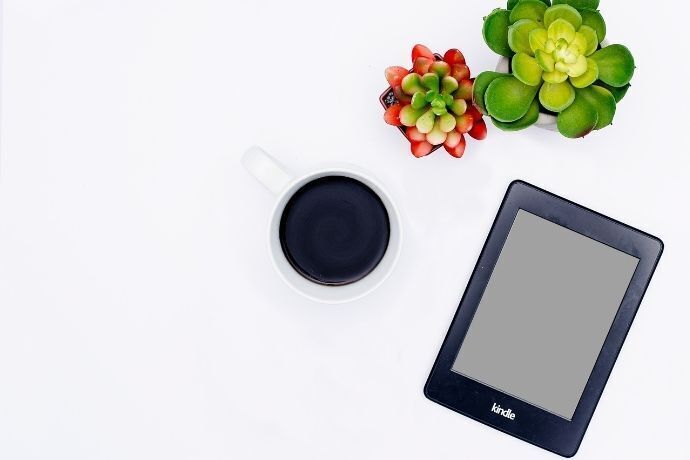 Kindle, café e suculentas